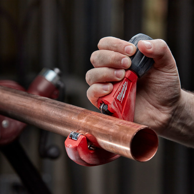 Milwaukee 3 42mm Constant Swing Copper Tube Cutter Protrade