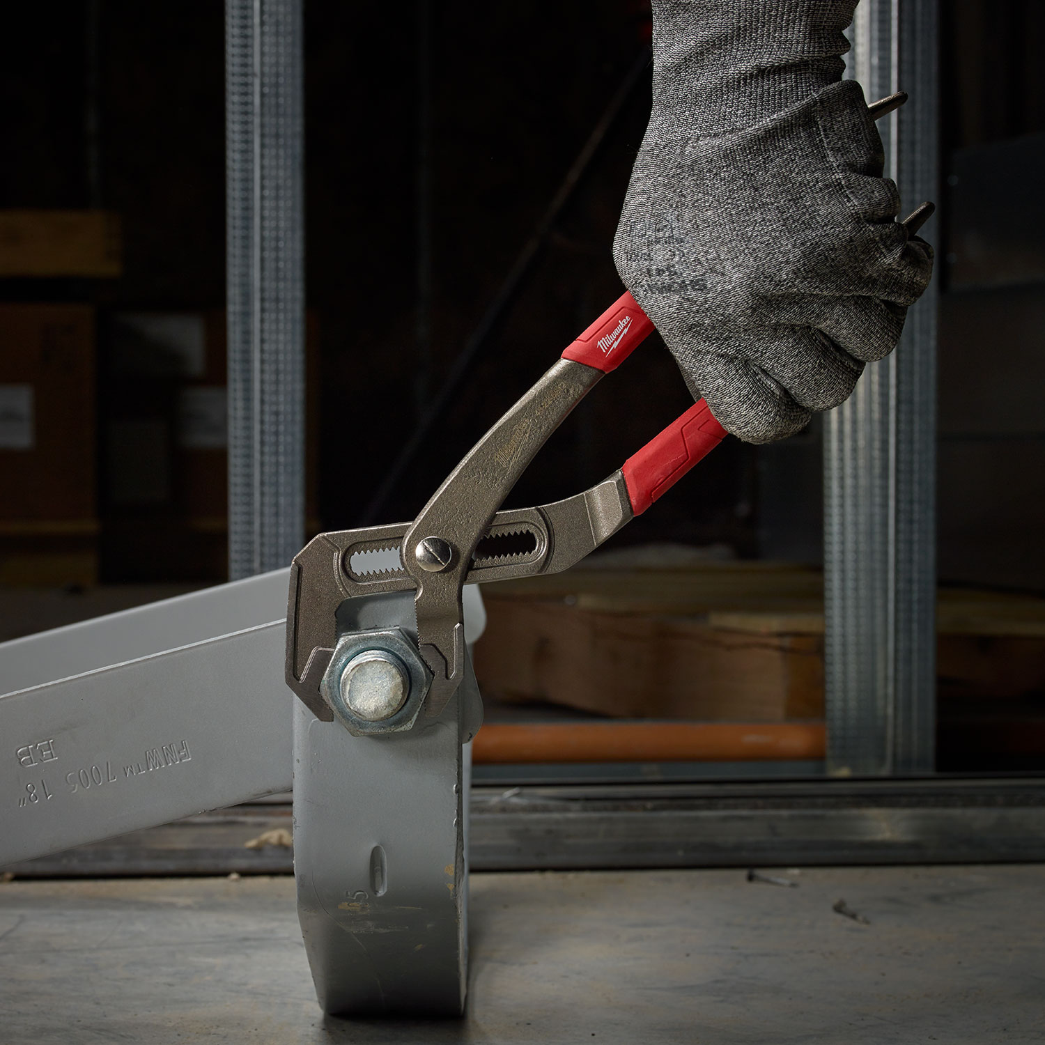 18211-milwaukee-pliers-3.jpg