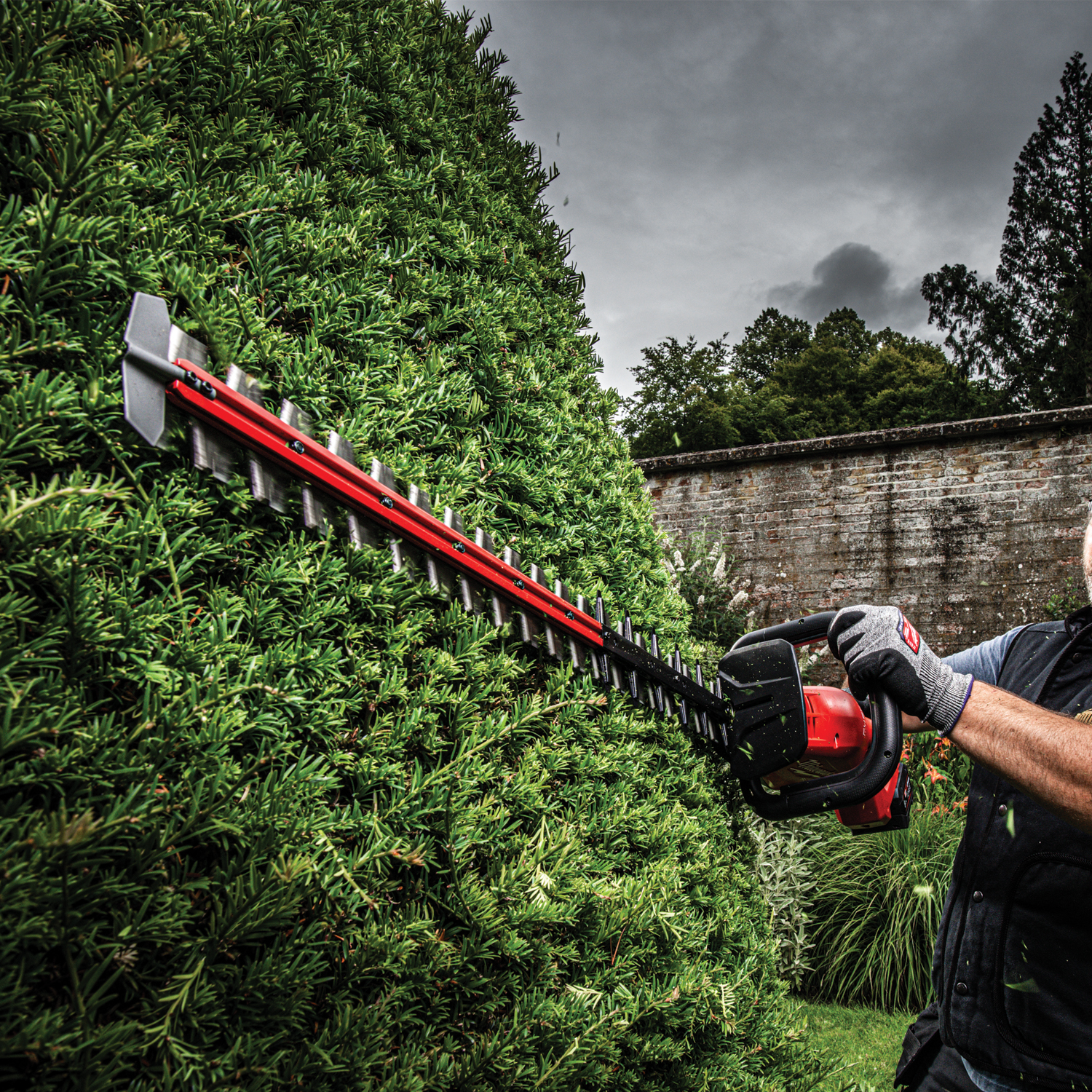 34554-milw-750mm-hedge-4.jpg