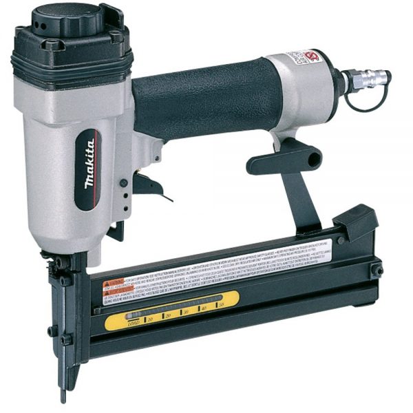 Makita AT638 18G Narrow Crown Air Stapler Protrade