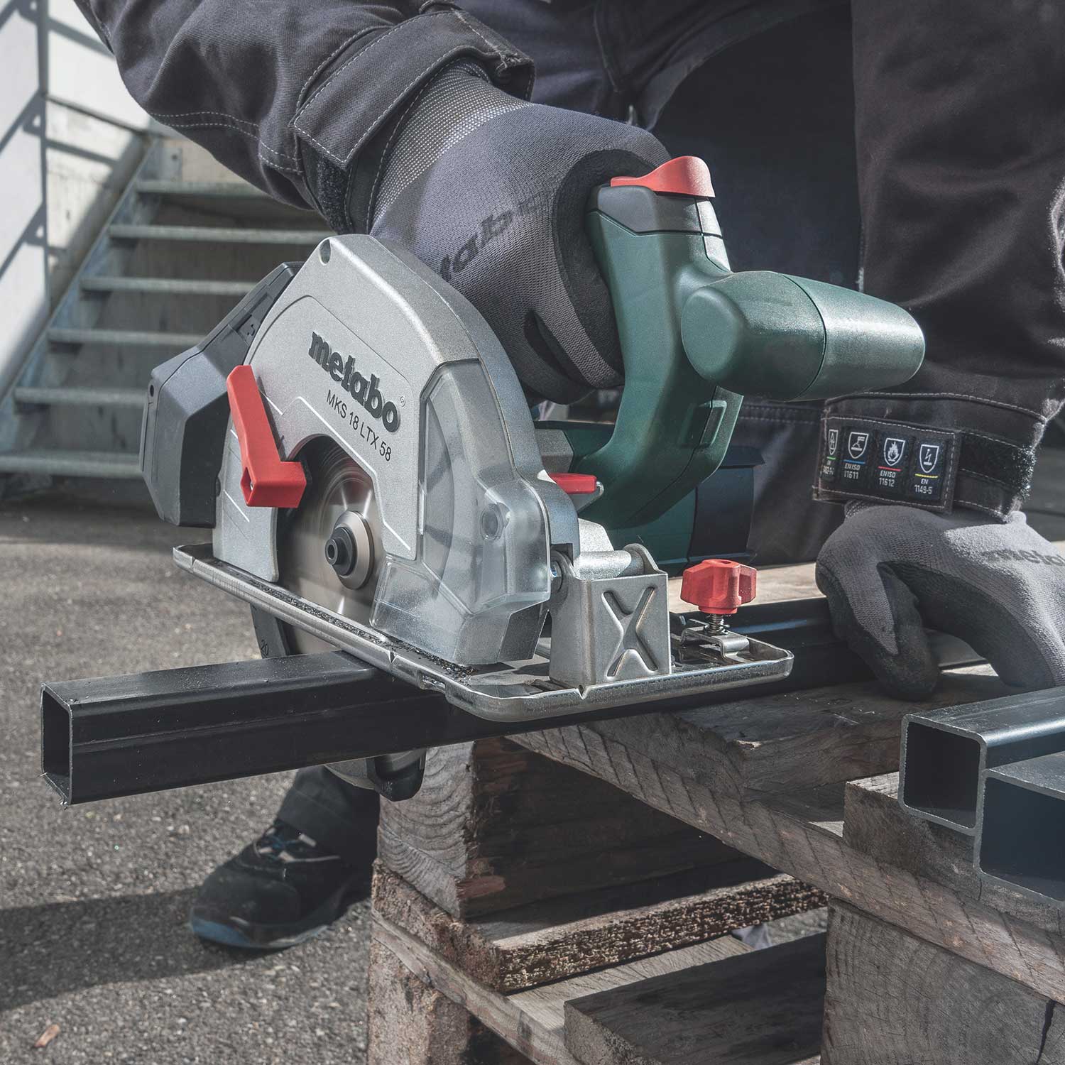 34867-metabo-mks18-saw-3.jpg