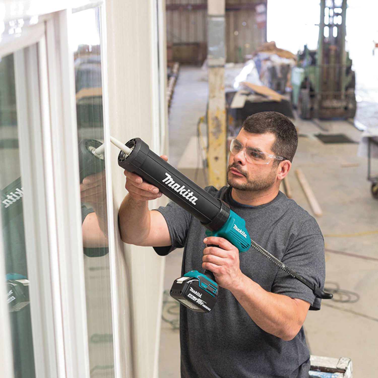 35095-mak-dcg180-caulk-5.jpg