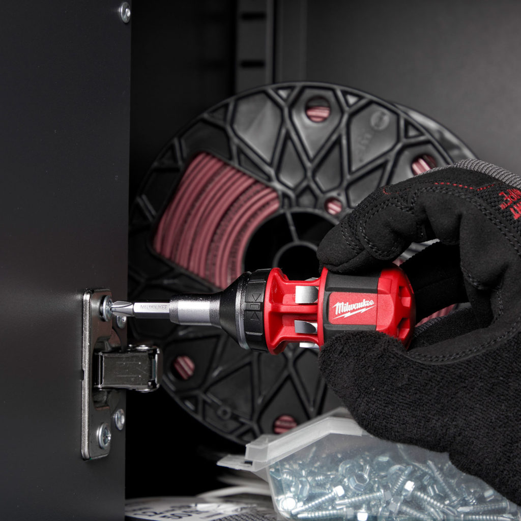 Milwaukee 8in1 Compact Ratcheting MultiBit Screwdriver Protrade