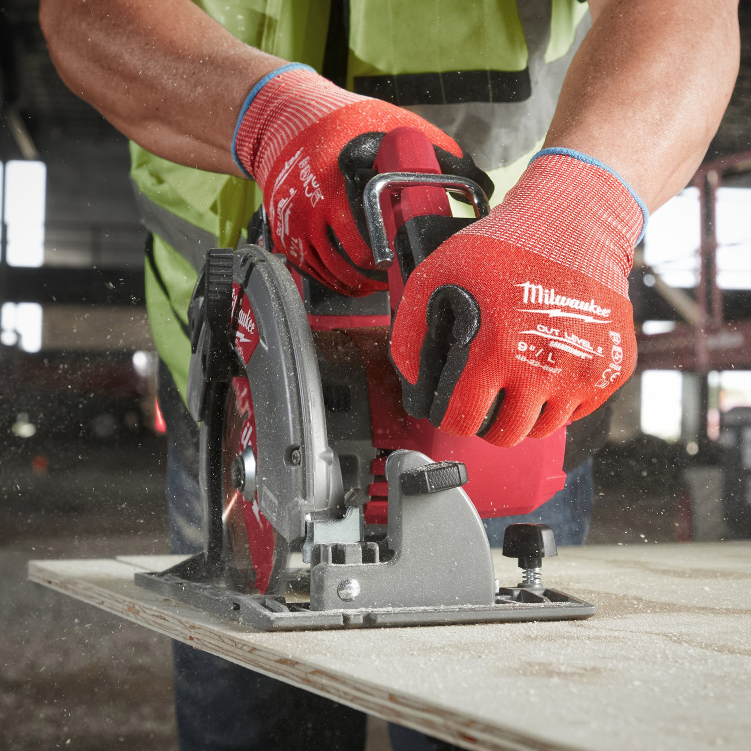 milwaukee-cut-b-gloves-2.jpg